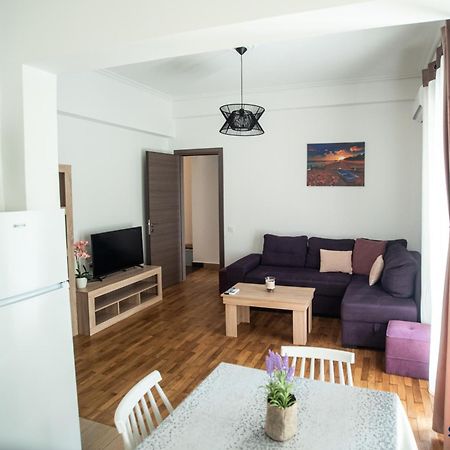 Explore Greece From Comfortable City Centre Apartment Chalkís 외부 사진